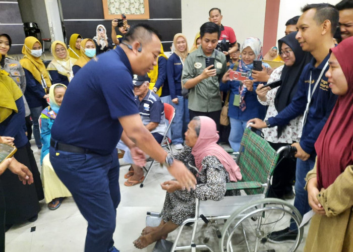 Mas Rio Minta Petugas Sisir Penderita Katarak Situbondo hingga Pelosok Desa