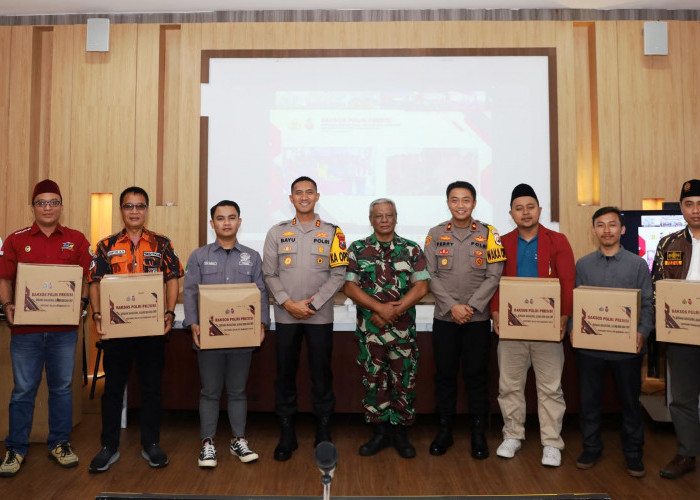 Jelang Ramadan, Baksos Polri Presisi Polres Jember Tuai Pujian dari Elemen Pemuda