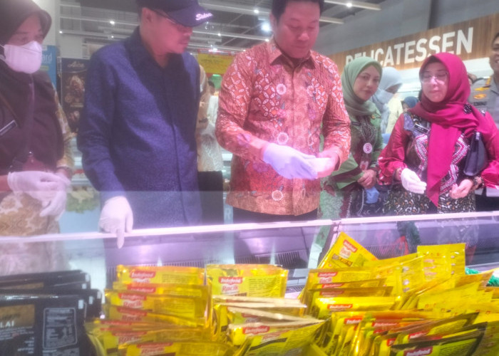 Jelang Lebaran, Bupati Sidoarjo dan Forkopimda Sidak Mamin