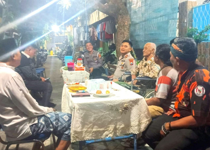 Polsek Simokerto, Surabaya Sapa Warga dan Beri Imbauan Tingkatkan Keamanan