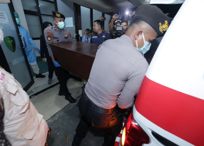 Tim DVI Polda Jatim Identifikasi 10 Jenazah Korban Ponpes Al Khoziny