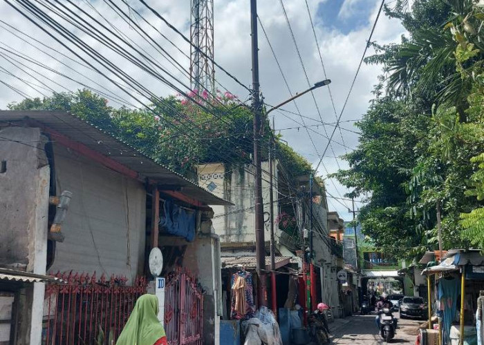 Warga Pulosari Surabaya Tuntut Kompensasi Pendirian Tower STP