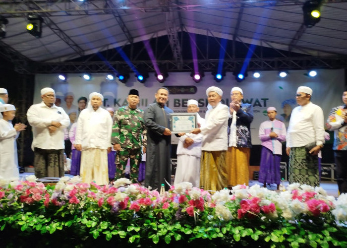 PT Kamilah Bersholawat Dalam Rangka Memperingati Maulid Nabi Muhammad SAW