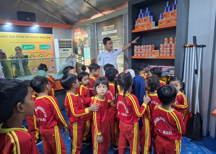 Puluhan Siswa TK Belajar Tanggap Bencana di BPBD Jatim