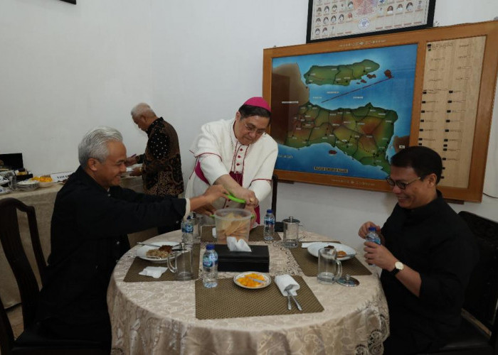Rawon, Nasi Goreng dan Hangatnya Pertemuan Ganjar dengan Uskup Agung Malang