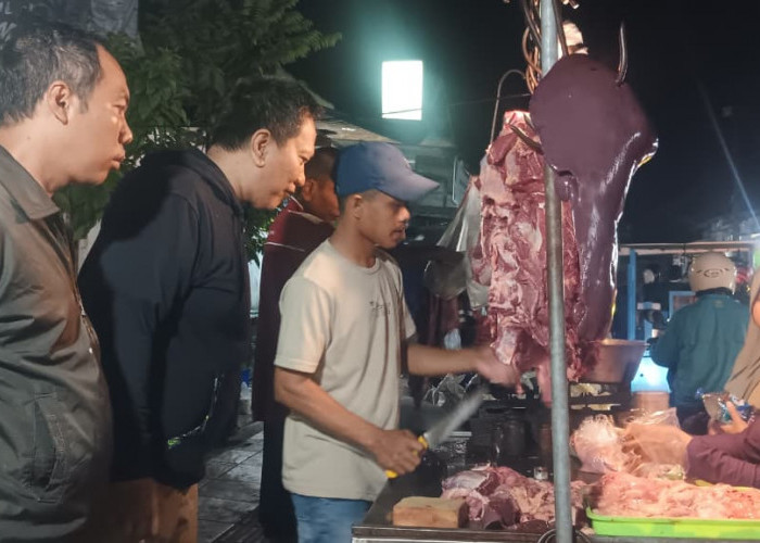 Waspada Daging Glonggongan! Dinas Peternakan Jombang Sidak Pedagang Luar Daerah Tanpa Dokumen Kesehatan