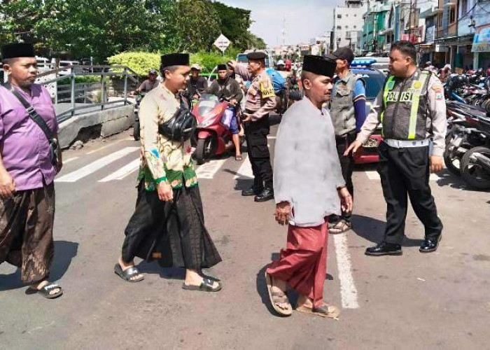 Polsek Semampir Patroli Keamanan di Wisata Religi Sunan Ampel