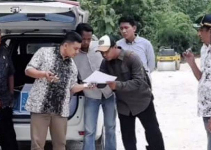 Proyek Jalan TPST Dadapan Lamongan Rp1,6 Miliar Baru Capai 10 Persen dan Dikhawatirkan Molor