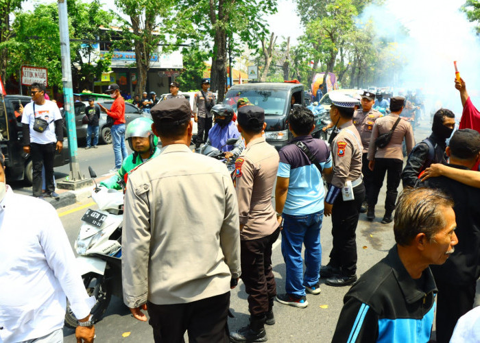 Polres Gresik Gelar Pengamanan Pendaftaran Cabup dan Cawabup di Pilkada Gresik 2024