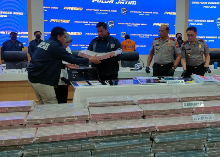 Polda Jatim Bongkar Peran 3 Tersangka Scam Trading Saham-Kripto