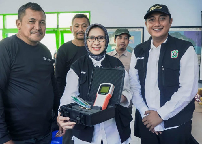 50 Petani Pisang Mas Kirana Lumajang Dapat Alat Ukur Tanah Modern