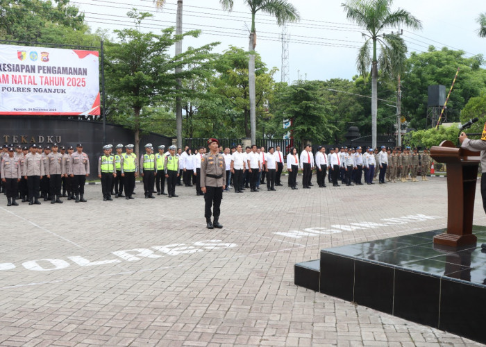 Kapolres Nganjuk Pimpin Pengamanan Natal 2025, Tekankan Kewaspadaan 