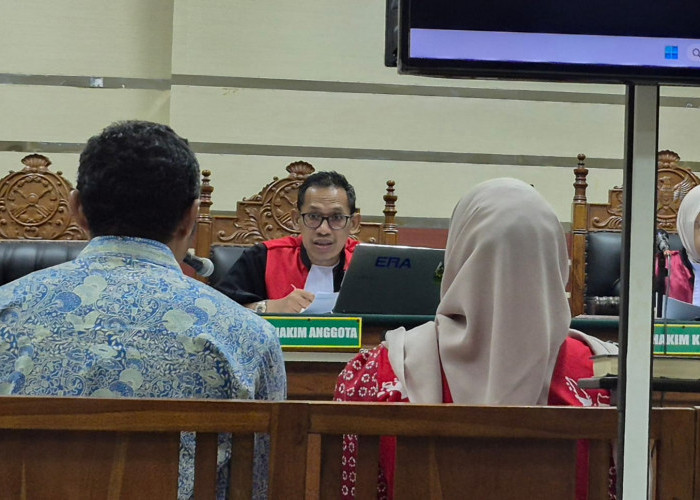 Sidang ke-8 Maidi Madiun (4): PBJ-Adbang Akui Terima Uang dari Staf DPUPR, Ungkap Dugaan Aliran Gratifikasi