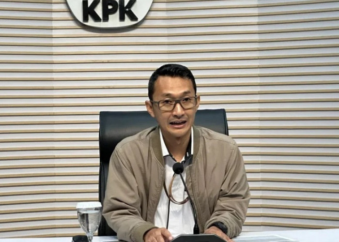 KPK Periksa Empat Tersangka Kasus Dana Hibah Pemprov Jawa Timur