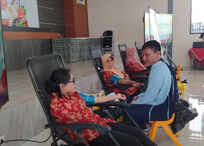 Siswa SMAN 2 Jember Kompak Jadi Pahlawan Kemanusiaan Melalui Donor Darah PMR
