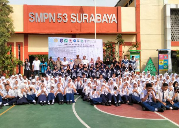 Kapolsek Benowo Hadiri Deklarasi Sekolah Ramah Anak di SMPN 53 Surabaya