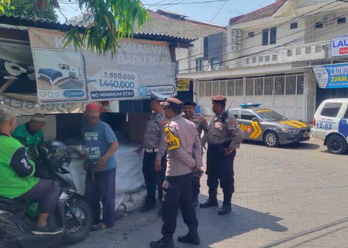 Patroli Dialogis Polsek Wonocolo Sasar Komunitas Ojol, Tekankan Kewaspadaan 3C di Siwalankerto