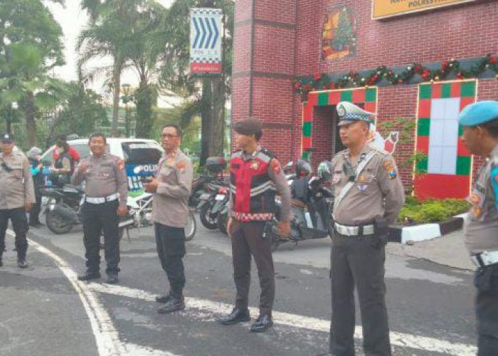 Polsek Gayungan Siaga Amankan Natal dan Tahun Baru di Pos Cito