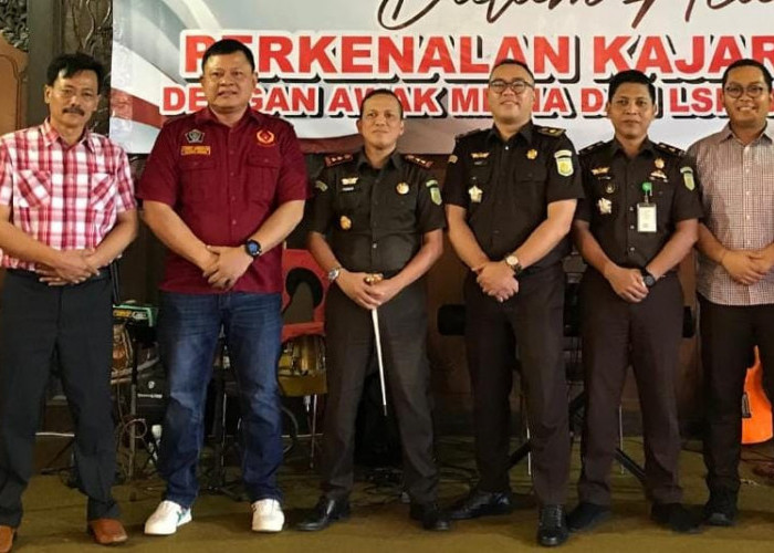 Ketua KONI Inisiasi Perkenalan Kajari Blitar Baru dengan Awak Media dan LSM