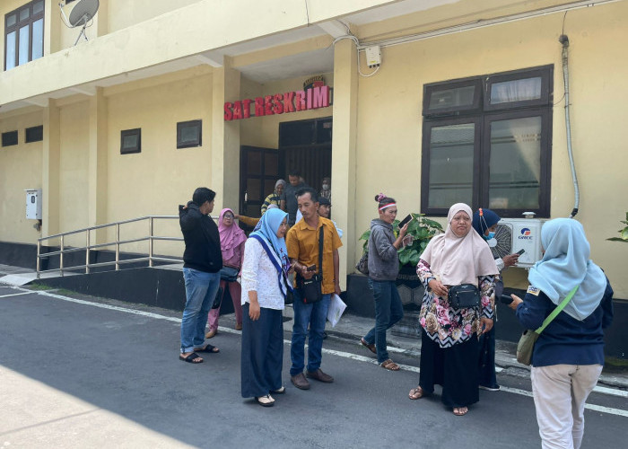 Pertanyakan Transparasi Laporan, Puluhan Nasabah KSP MSI Datangi Polres Magetan