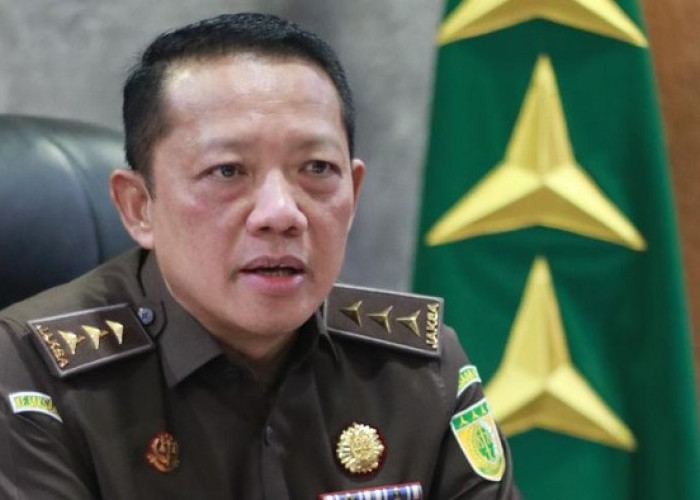 Dulu Pimpin Jampidsus, Kini Febrie Adriansyah Jalani Pemeriksaan sebagai Tersangka di Gedung Bundar