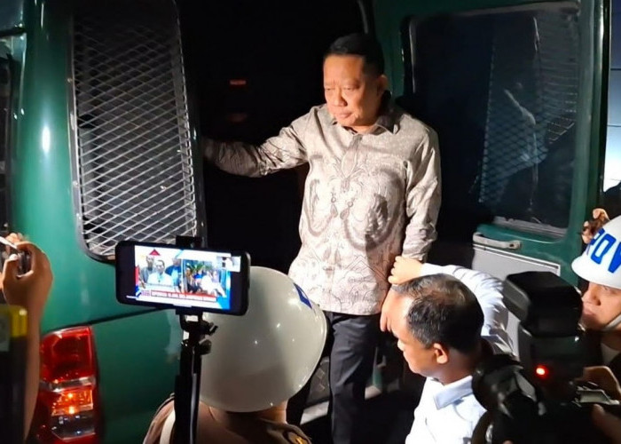 Kejagung Minta Maaf Febrie Adriansyah Tak Pakai Rompi Tahanan saat Digiring ke Rutan KPK