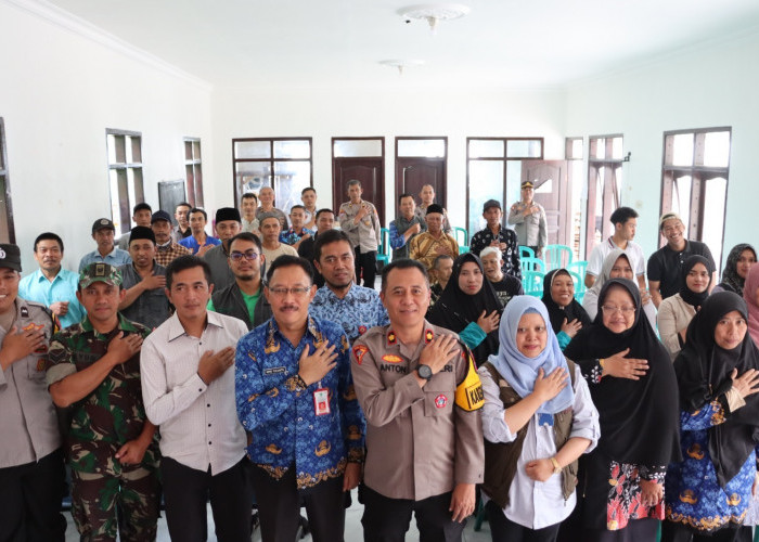 Jum’at Curhat, Polres Batu Edukasi Peternak Soal Pencegahan Wabah PMK