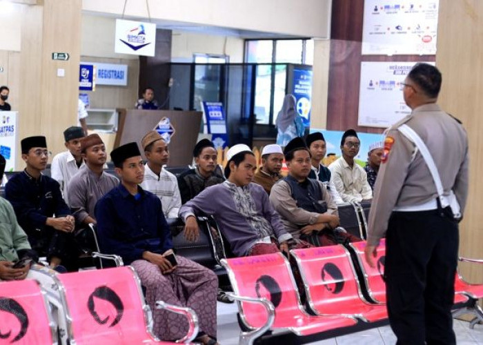 Layanan SIM Santri Trendi Dibuka Satlantas Polres Gresik Selama Ramadan 1447 H