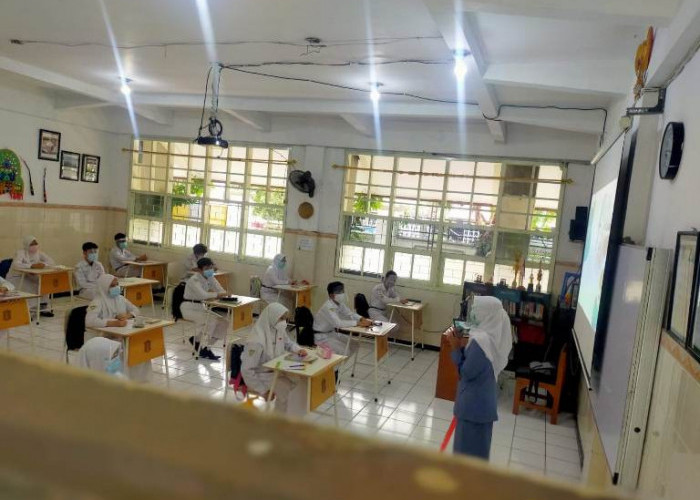 Pemerintah Pusat Ubah Sistem Penerimaan Siswa Baru, Disdik Surabaya Tunggu Juknis