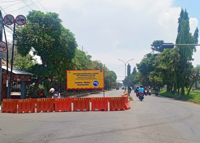 Jembatan Buk Wedi Dibongkar, Satlantas Polres Pasuruan Kota Uji Coba Rekayasa Arus Kendaraan di Blandongan