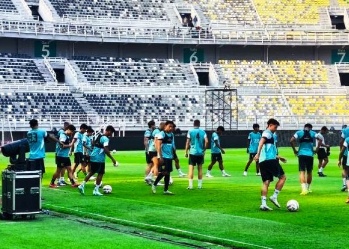Persebaya Geber Latihan di GBT: Siap Tempur Lawan PSS Sleman & Sambut Musim Baru