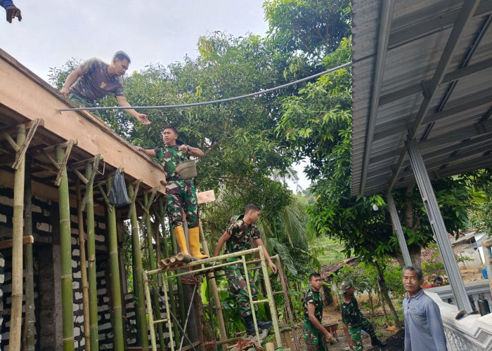 Satgas TMMD dan Warga Kompak Cor Dak Fasilitas Wudu Masjid Baiturrahman