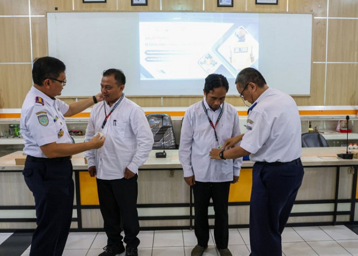 Dishub Surabaya Tingkatkan Kompetensi Juru Parkir Melalui Diklat Bersertifikat