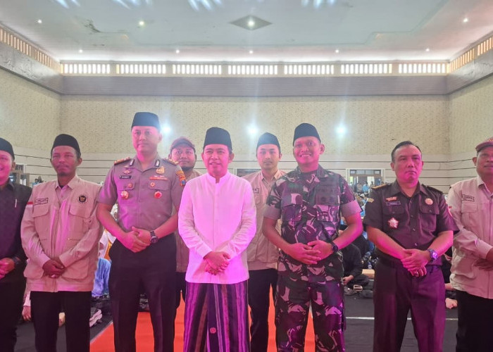 Tangis Haru Warnai Pelepasan 2.956 Jemaah Haji Jember, Bupati Gus Fawait Titip Doa untuk Kemajuan Daerah