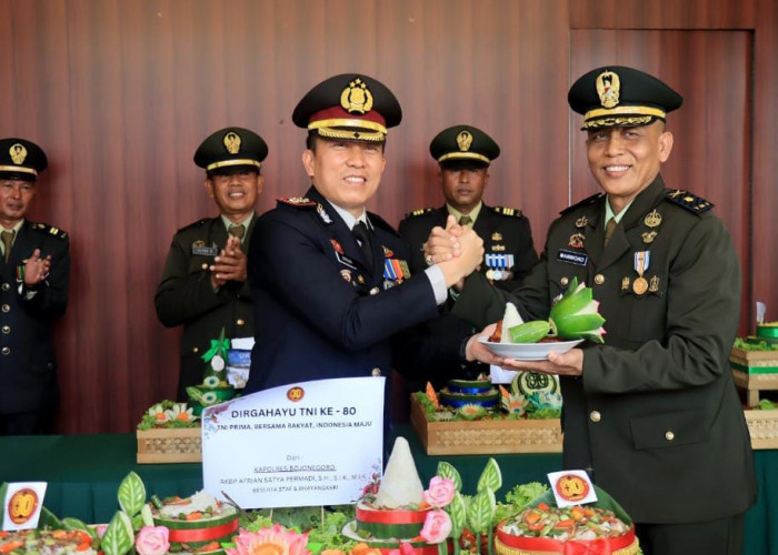 Polres Bojonegoro Beri Kejutan di HUT ke-80 TNI ke Kodim 0813, Wujud Soliditas dan Sinergitas TNI-Polri