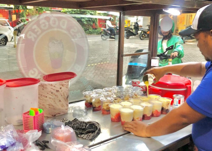 Es Doger Khas Bandung di Surabaya, Wajib Dicoba Saat Buka Puasa