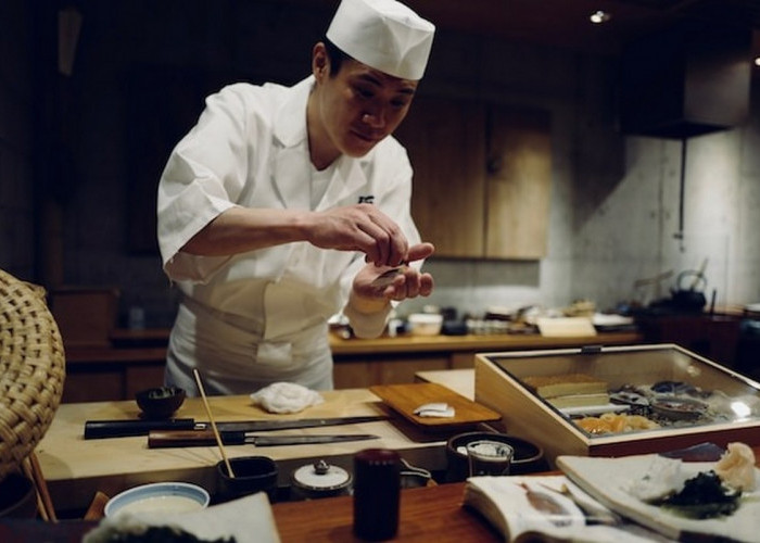 Menggoyang Lidah dengan Kelezatan Sushi di Tokyo,  Melipir ke Restoran Terkenal
