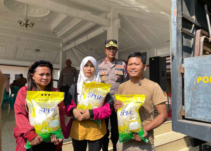 Polres Blitar Dukung Gerakan Pangan Murah, Salurkan Beras SPHP