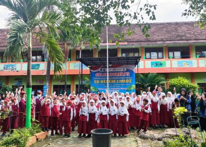 Pembagian Susu Program MBG ke Siswa Diduga Diminta Guru, Kepala SDN 3 Made Lamongan: Itu Tidak Benar