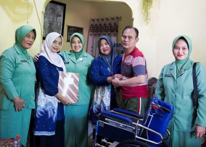 HUT Ke-80, Persit Kodim Bojonegoro Anjangsana ke ABK dan Salurkan Bansos Sembako