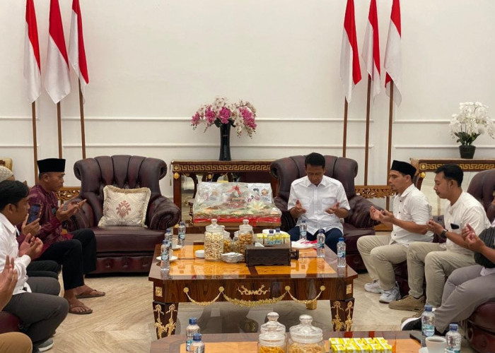 Rayakan HUT Gerindra ke-18, Relawan Santri Derek Kyai Bojonegoro Gelar Syukuran Bersama Bupati Setyo Wahono