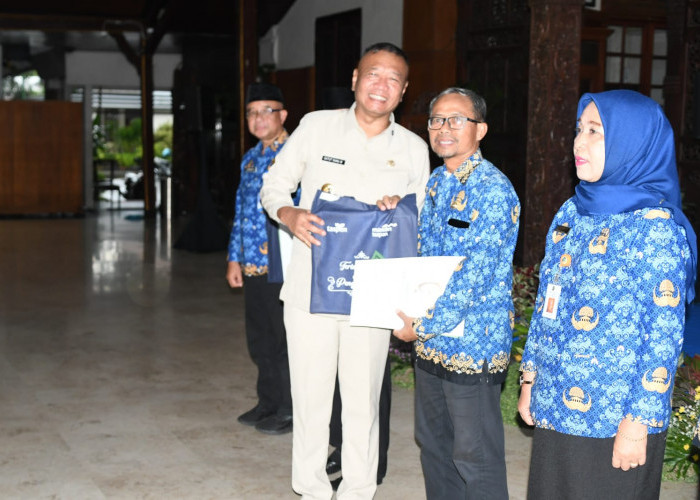 83 ASN Pemkab Tulungagung Terima SK Pensiun, Bupati: Ini Bukan Sekadar Acara Administratif