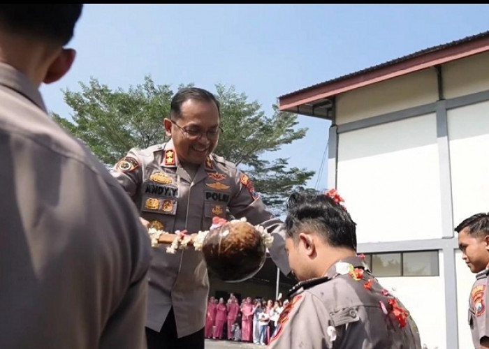 89 Personel Polres Mojokerto Naik Pangkat, Kapolres Minta Tingkatkan Pengabdian