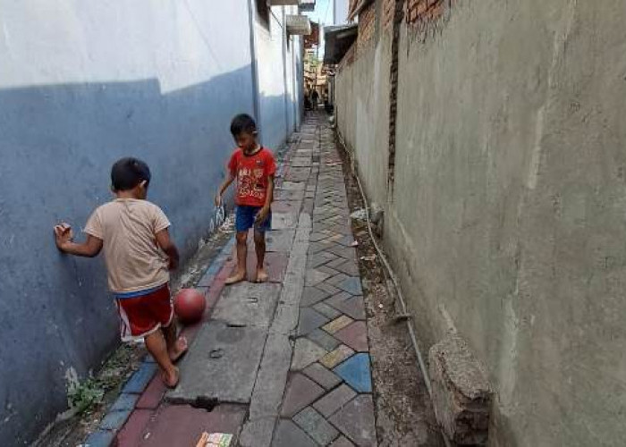 Proyek Paving dan Saluran di Jalan Ronggo Warsito Tengah Amburadul, Ini Jawaban Lurah