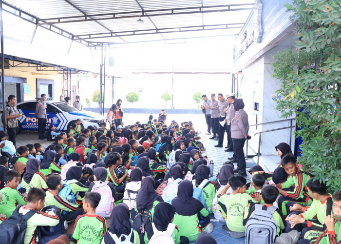 Tak Takut Polisi, 300 Siswa SDN 1 Karangasri Kenal Lebih Dekat Dunia Kepolisian