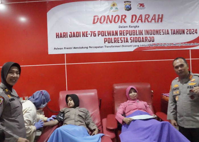 Sambut HUT Ke-76, Polwan Sidoarjo Donor Darah