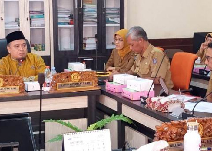 DPRD Soroti Tumpang Tindih Bantuan di Surabaya, Kolaborasi Baznas dan Pemkot Jadi Kunci