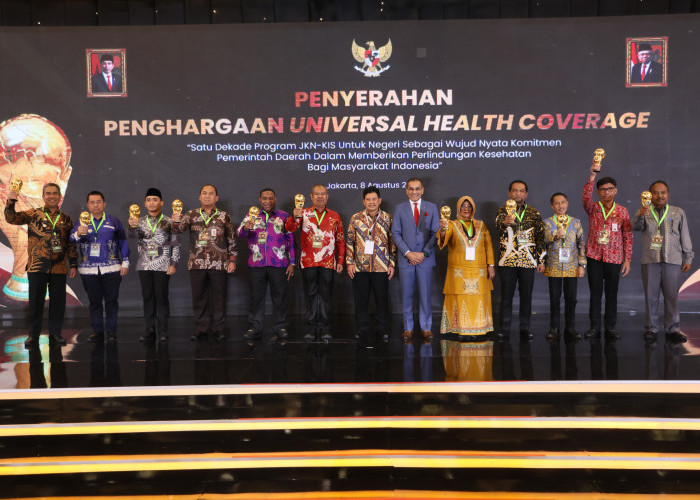 Lima Kali Berturut-Turut Raih UHC Award, Pemkot Pasuruan Terima Predikat Utama di Tahun 2024