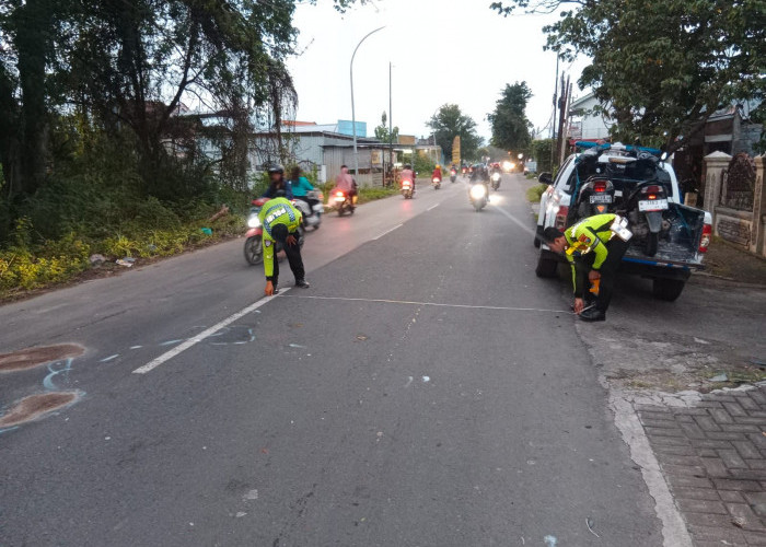 Dua Motor Terlibat Adu Banteng di Cerme Gresik, Satu Pengendara Meninggal Dunia