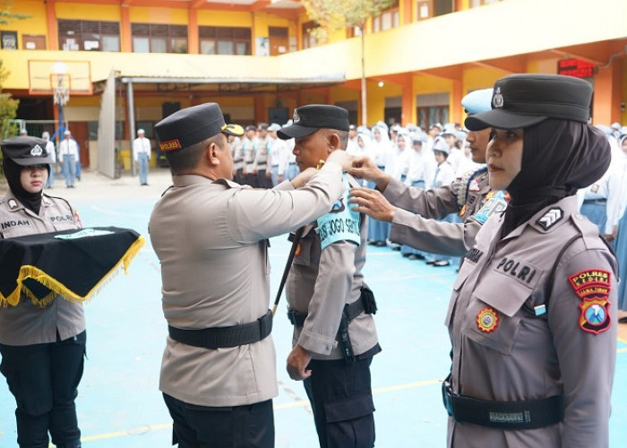 Polres Kediri Perkuat Pendidikan Karakter Pelajar SMK Bhakti Mulia Pare lewat Polindik